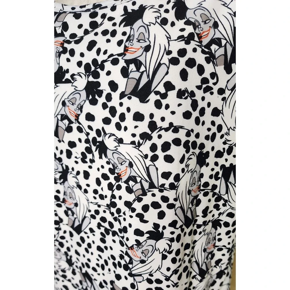 Disney Cruella DeVille LuLaRoe Gigi short sleeve top Size 3XL NWT - Picture 2 of 6